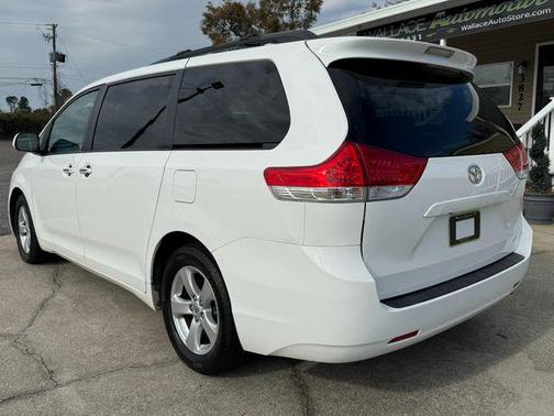 2013 Toyota Sienna LE