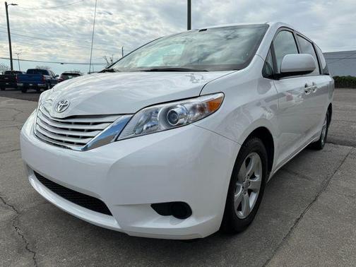 2013 Toyota Sienna LE