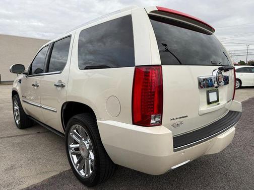 2013 Cadillac Escalade Platinum Edition
