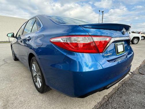 Parisian Night Pearl 2017 Toyota Camry LE