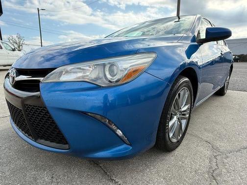 Parisian Night Pearl 2017 Toyota Camry LE