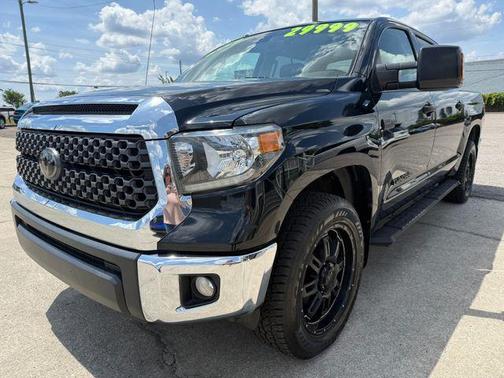 Midnight Black Metallic 2018 Toyota Tundra SR5