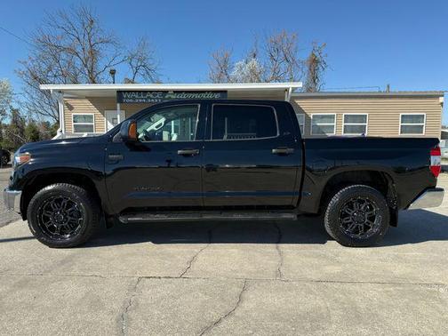 2018 Toyota Tundra SR5