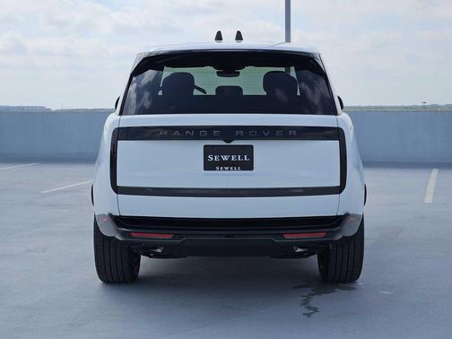 Fuji White 2026 Land Rover Range Rover P400 SE