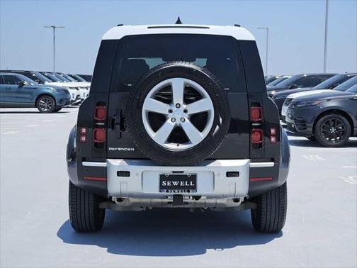2024 Land Rover Defender 110 P300