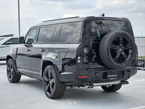 2025 Land Rover Defender V8