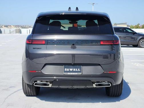 2025 Land Rover Range Rover Sport SE