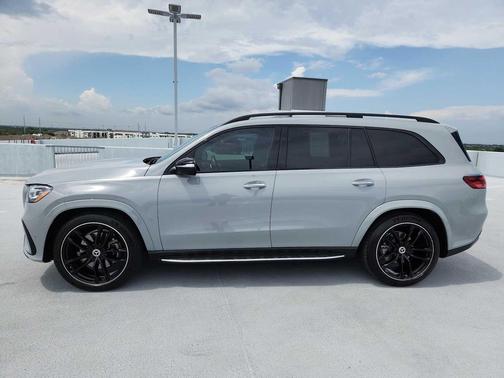 MANUFAKTUR Alpine Grey 2024 Mercedes-Benz GLS 580 4MATIC