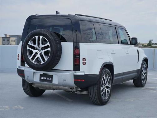 2025 Land Rover Defender 110 P300