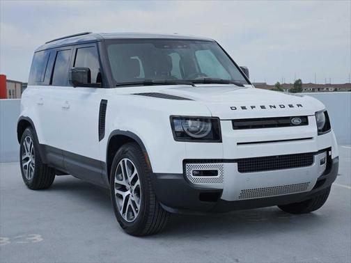 2025 Land Rover Defender 110 P300