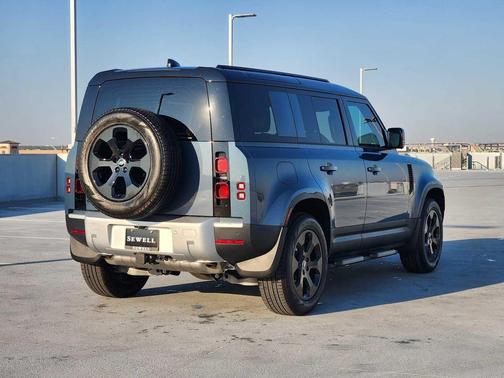 2025 Land Rover Defender 110 P400 S