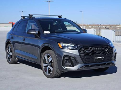 2022 Audi Q5 45 S line Premium Plus