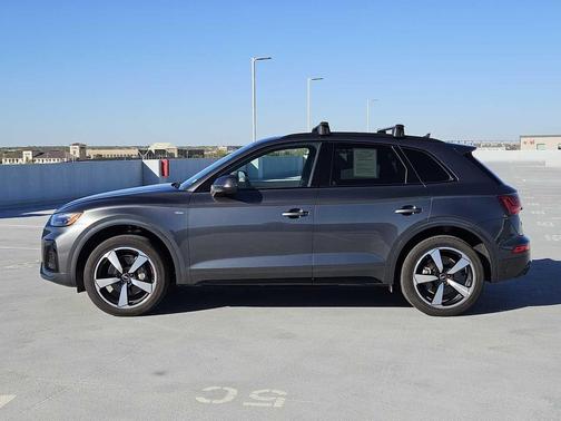 2022 Audi Q5 45 S line Premium Plus