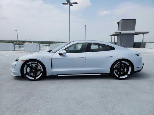 Carrara White Metallic 2023 Porsche Taycan Taycan Turbo