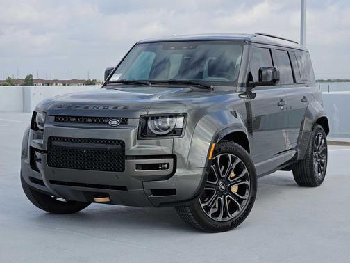 2025 Land Rover Defender P635 OCTA Edition One