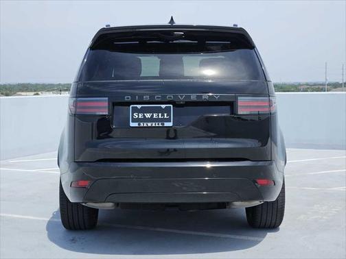 2024 Land Rover Discovery P300 Dynamic SE