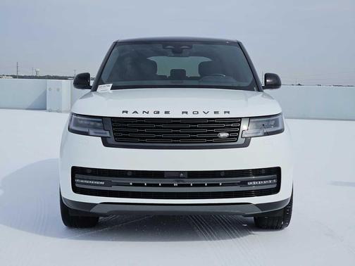 2025 Land Rover Range Rover P400 SE SWB