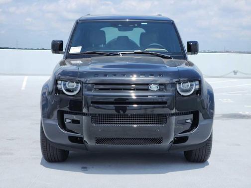 SANTORINI BLACK 2026 Land Rover Defender P300 S