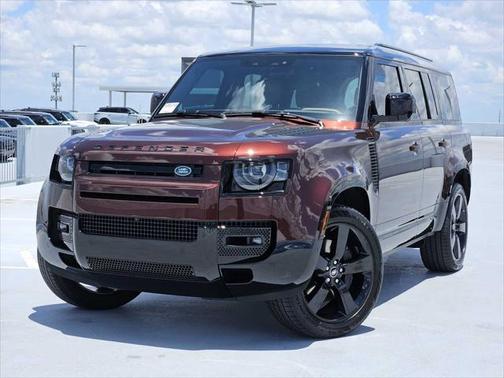 2025 Land Rover Defender 130 P400 X-Dynamic SE