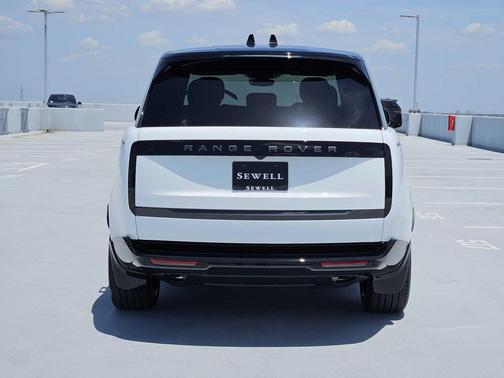 2025 Land Rover Range Rover P400 SE