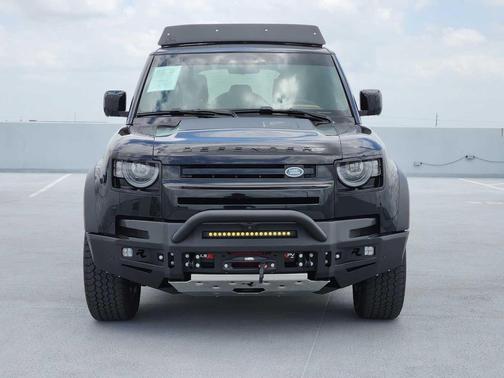 Santorini Black Metallic 2024 Land Rover Defender 110 P525 V8