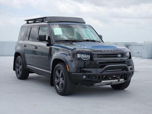 Santorini Black Metallic 2024 Land Rover Defender 110 P525 V8