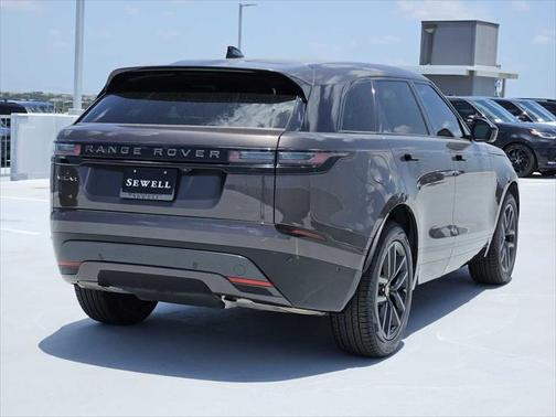 2026 Land Rover Range Rover Velar P250 SE R-Dynamic