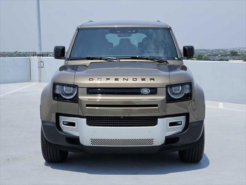 2024 Land Rover Defender 130 P400 S