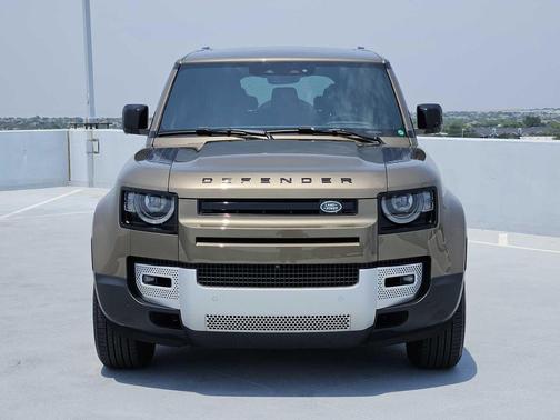 2024 Land Rover Defender 130 P400 S