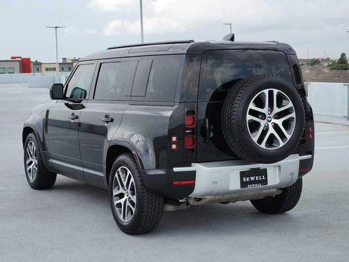 Santorini Black Metallic 2025 Land Rover Defender 110 P300 S