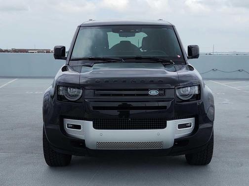 Santorini Black Metallic 2025 Land Rover Defender 110 P300 S