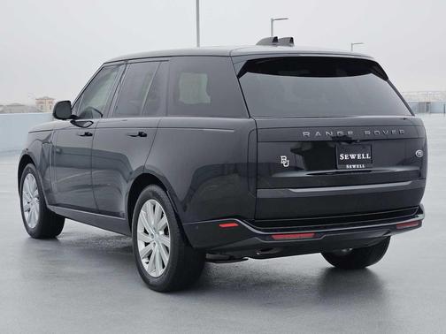 2023 Land Rover Range Rover P400 SE SWB