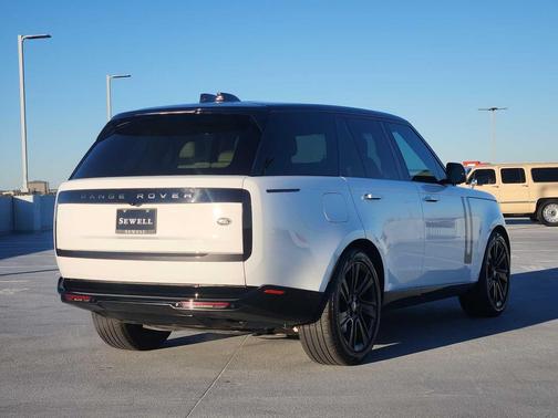 2023 Land Rover Range Rover P400 SE SWB