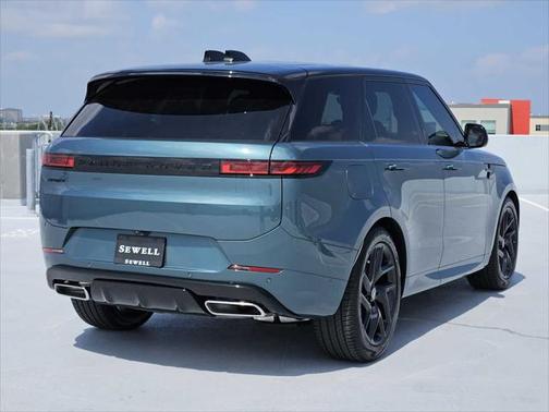 2025 Land Rover Range Rover Sport SE