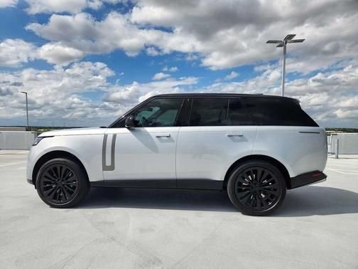 Hakuba Silver Metallic 2025 Land Rover Range Rover P530 SE SWB