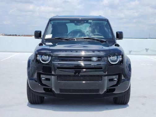 SANTORINI BLACK 2026 Land Rover Defender X-Dynamic SE