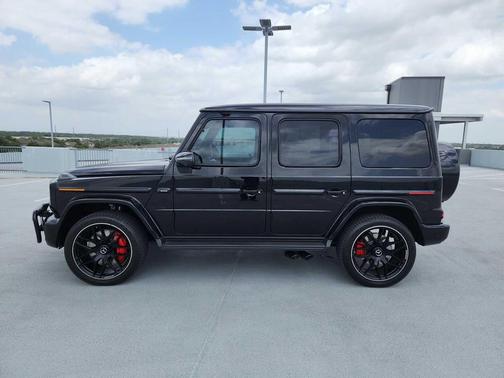 Obsidian Black Metallic 2025 Mercedes-Benz AMG G 63 Base