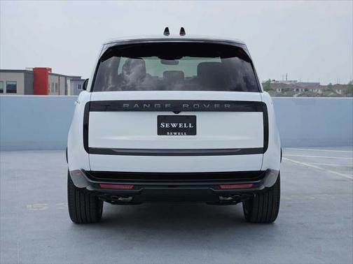 2025 Land Rover Range Rover P530 SE 7 Seat