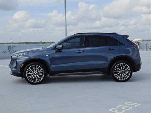 2024 Cadillac XT4 Sport