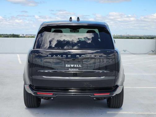 SANTORINI BLACK 2026 Land Rover Range Rover P530 SE 7 Seat