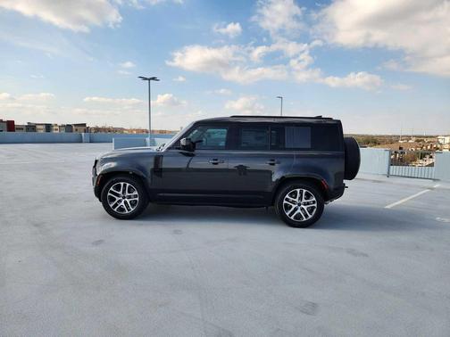 2026 Land Rover Defender P400 X-Dynamic SE