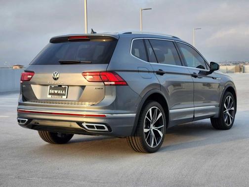 2022 Volkswagen Tiguan 2.0T SEL R-Line 4MOTION