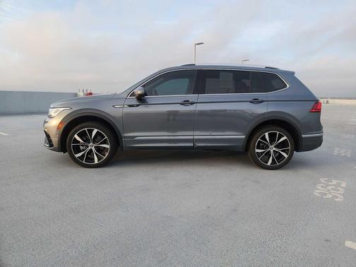 2022 Volkswagen Tiguan 2.0T SEL R-Line 4MOTION