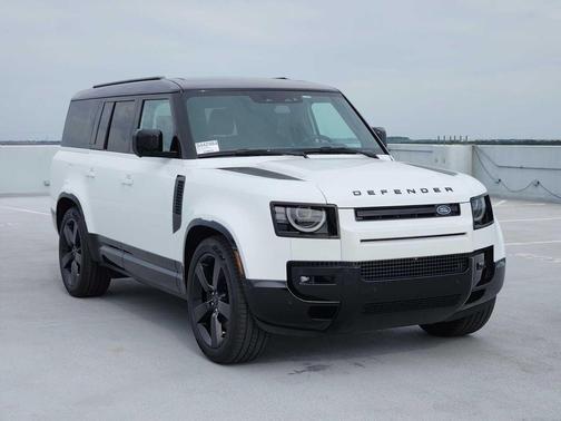 Fuji White 2026 Land Rover Defender P400 X-Dynamic SE