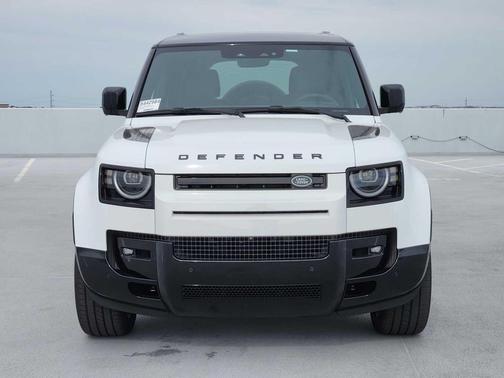 Fuji White 2026 Land Rover Defender P400 X-Dynamic SE