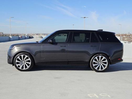 2023 Land Rover Range Rover P530 SE LWB 7 Seat