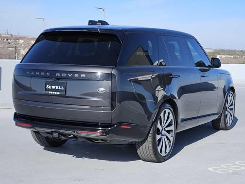 2023 Land Rover Range Rover P530 SE LWB 7 Seat