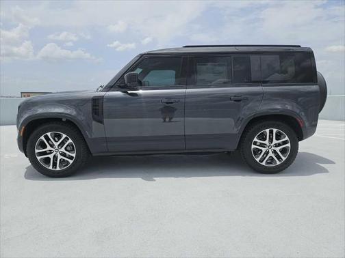 2025 Land Rover Defender 110 P300