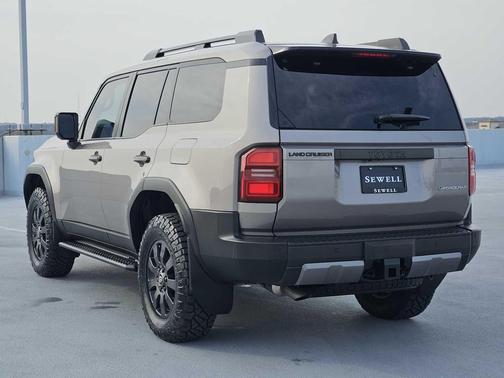 2025 Toyota Land Cruiser Base