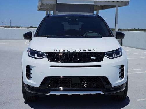 Fuji White 2026 Land Rover Discovery Sport Landmark